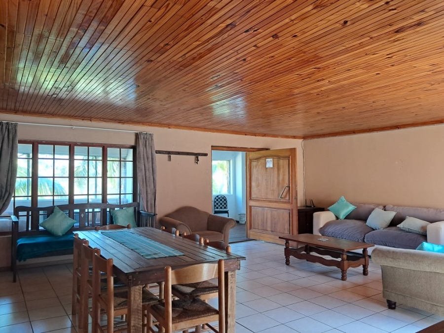 To Let 7 Bedroom Property for Rent in Humansdorp Eastern Cape